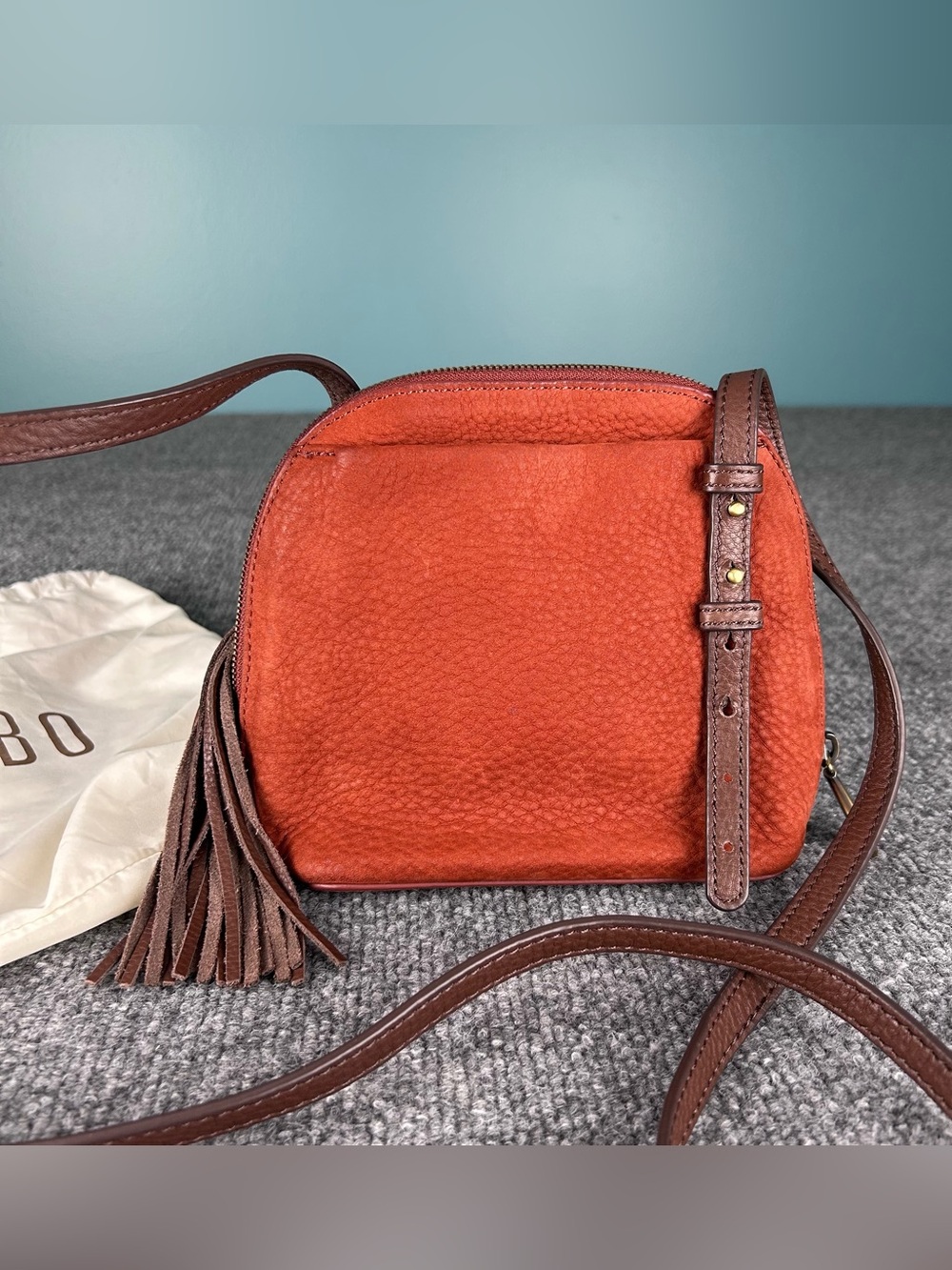 New! HOBO Nash Crossbody Red Brown Pebbled Bag w Tassel CLASSIC Eye Catching